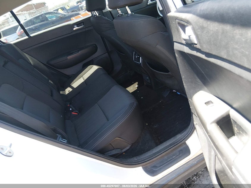 2019 Kia Sportage VIN KNDPM3AC6K7543697 IAAI salvage auction — REAR END, Salvage (Tennessee), sold $550 on 2026-07-30 (photo 8)
