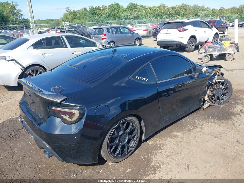 2013 Scion Fr-s VIN JF1ZNAA14D2725686 IAAI salvage auction — RIGHT FRONT, Salvage Title, sold $1,400 on 2026-07-20 (photo 4)