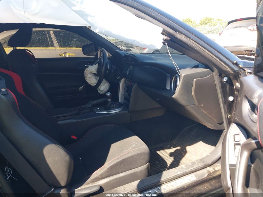 2013 Scion Fr-s VIN JF1ZNAA14D2725686 IAAI salvage auction — RIGHT FRONT, Salvage Title, sold $1,400 on 2026-07-20 (photo 5)
