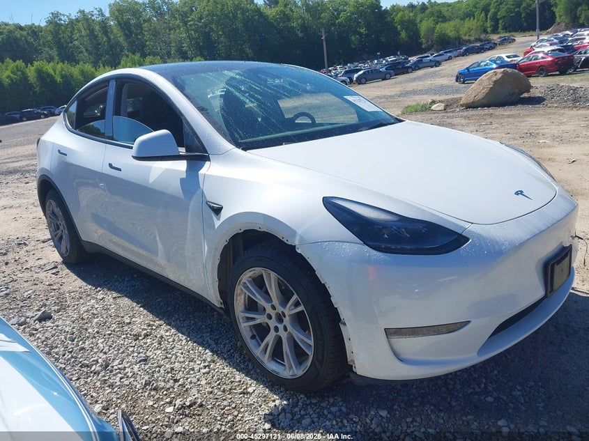 2023 Tesla Model y VIN 7SAYGDEE0PF698621 IAAI salvage auction — UNDERCARRIAGE, Salvage (New Hampshire), sold $25 on 2026-07-30 (photo 1)