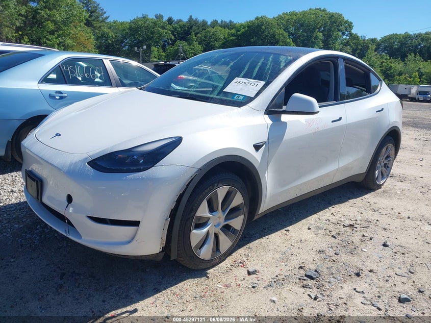 2023 Tesla Model y VIN 7SAYGDEE0PF698621 IAAI salvage auction — UNDERCARRIAGE, Salvage (New Hampshire), sold $25 on 2026-07-30 (photo 2)
