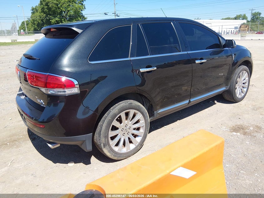 2013 Lincoln Mkx VIN 2LMDJ8JK5DBL22666 IAAI salvage auction — NORMAL WEAR, Clear (Tennessee), sold $825 on 2026-07-09 (photo 4)