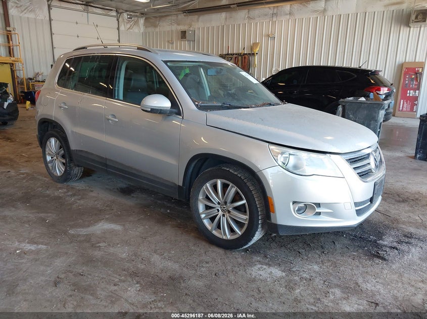 2011 Volkswagen Tiguan VIN WVGAV7AXXBW538677 IAAI salvage auction — NORMAL WEAR, Clear (California), sold $375 on 2026-07-21 (photo 1)