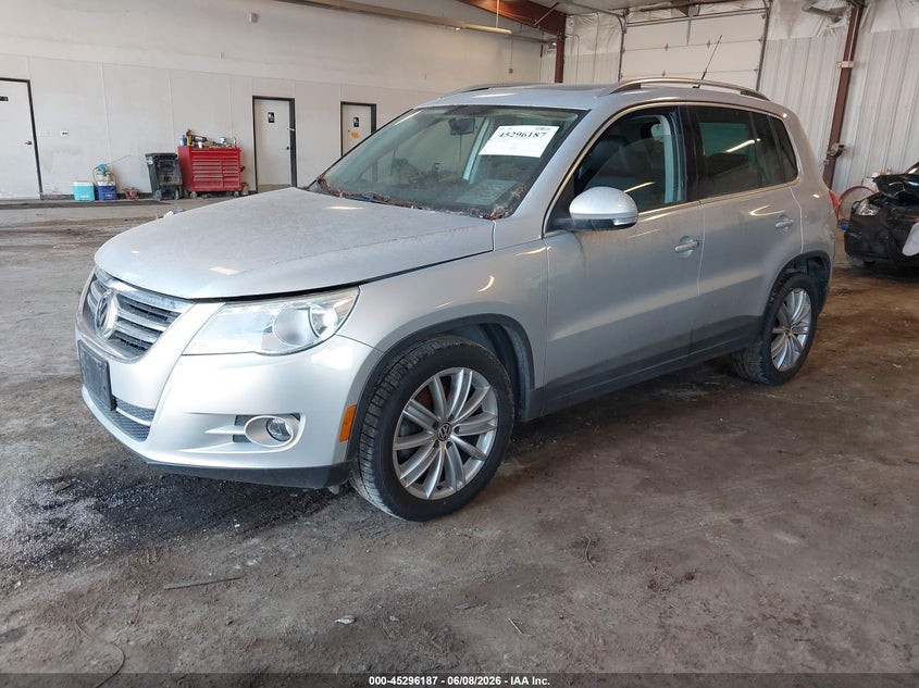 2011 Volkswagen Tiguan VIN WVGAV7AXXBW538677 IAAI salvage auction — NORMAL WEAR, Clear (California), sold $375 on 2026-07-21 (photo 2)
