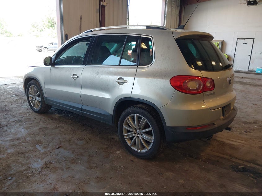 2011 Volkswagen Tiguan VIN WVGAV7AXXBW538677 IAAI salvage auction — NORMAL WEAR, Clear (California), sold $375 on 2026-07-21 (photo 3)