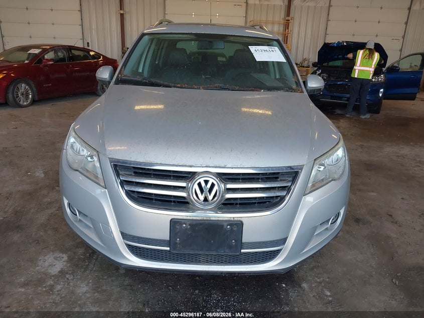 2011 Volkswagen Tiguan VIN WVGAV7AXXBW538677 IAAI salvage auction — NORMAL WEAR, Clear (California), sold $375 on 2026-07-21 (photo 6)
