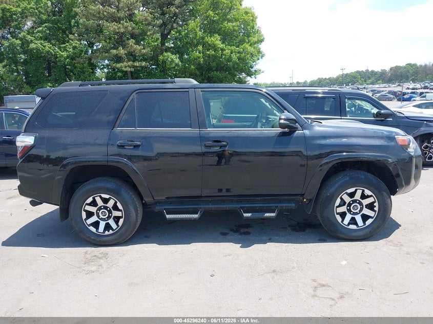 2024 Toyota 4runner VIN JTERU5JR6R6270264 IAAI salvage auction — RIGHT SIDE, Salvage Title, sold $17,500 on 2026-07-28 (photo 6)