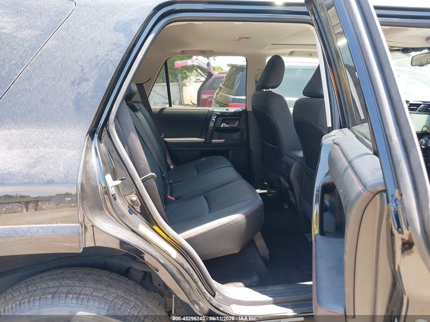 2024 Toyota 4runner VIN JTERU5JR6R6270264 IAAI salvage auction — RIGHT SIDE, Salvage Title, sold $17,500 on 2026-07-28 (photo 8)