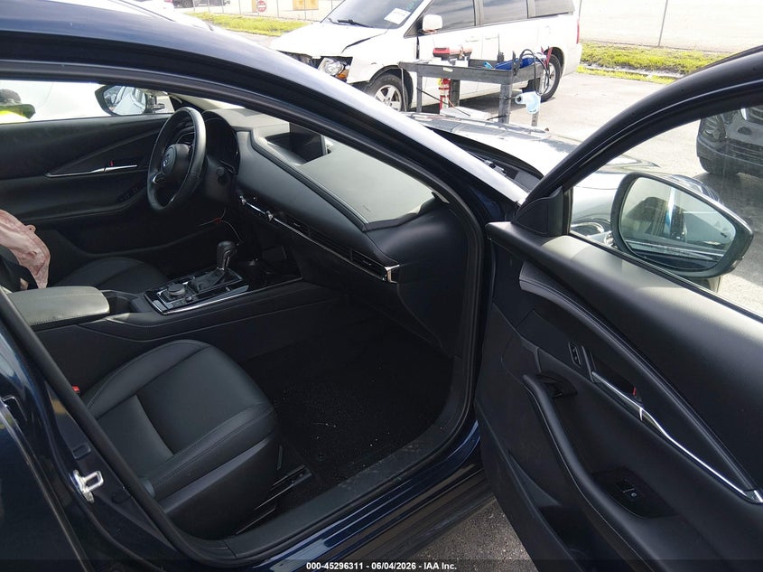2025 Mazda Cx-30 VIN 3MVDMBCM0SM824336 IAAI salvage auction — LEFT SIDE, Rebuildable (Florida), sold $7,350 on 2026-08-20 (photo 5)