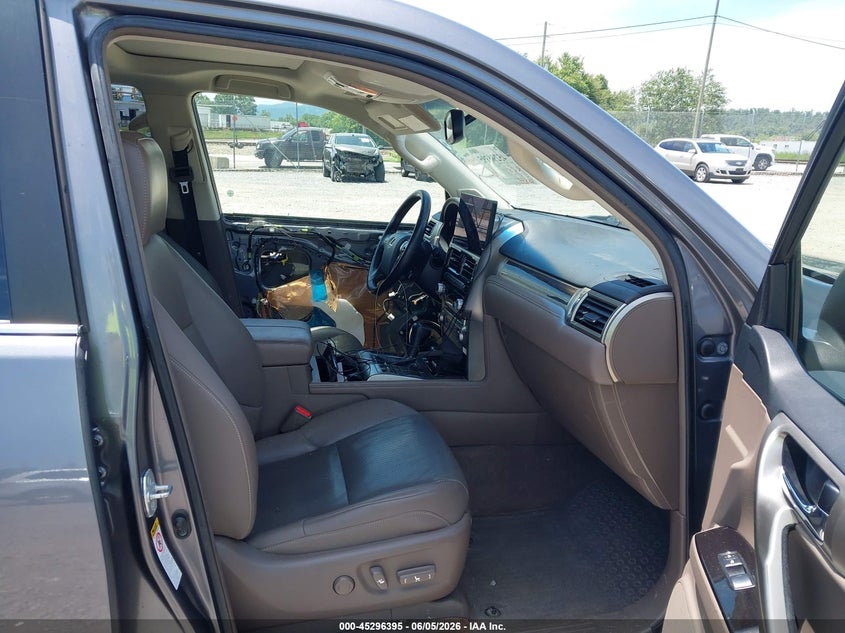 2016 Lexus Gx VIN JTJBM7FX4G5139875 IAAI salvage auction — LEFT SIDE, Salvage Title, sold $12,900 on 2026-07-17 (photo 5)