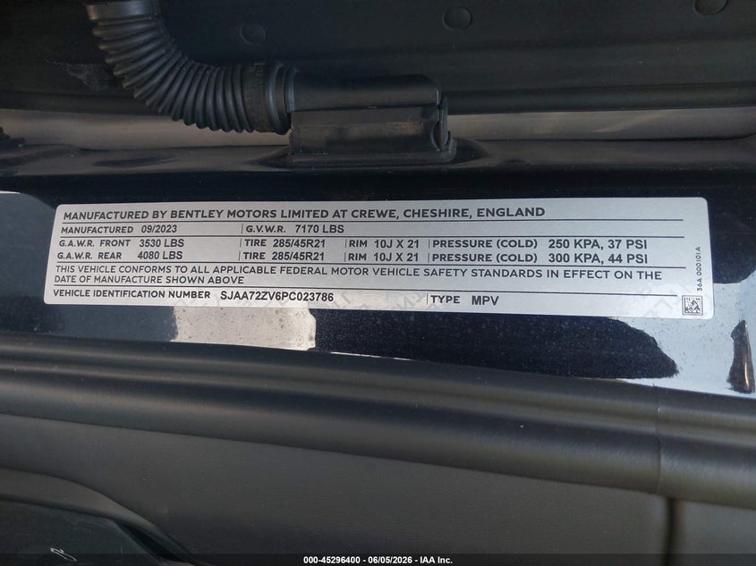 2023 Bentley Bentayga VIN SJAA72ZV6PC023786 IAAI salvage auction — WATER/FLOOD, Salvage Title, sold $62,000 on 2026-09-15 (photo 9)