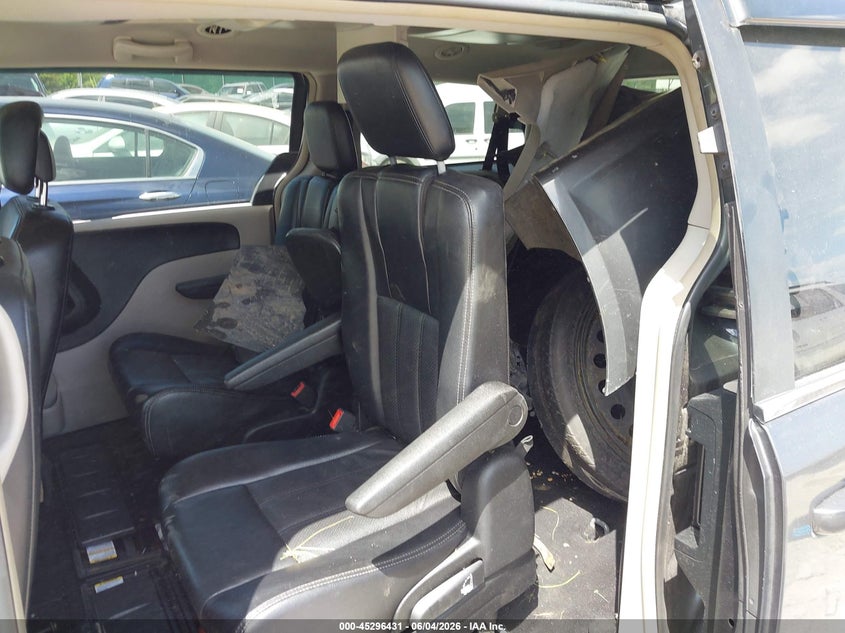 2012 Chrysler Town & country VIN 2C4RC1BG6CR345493 IAAI salvage auction — RIGHT FRONT, Salvage Title, sold $350 on 2026-08-24 (photo 8)