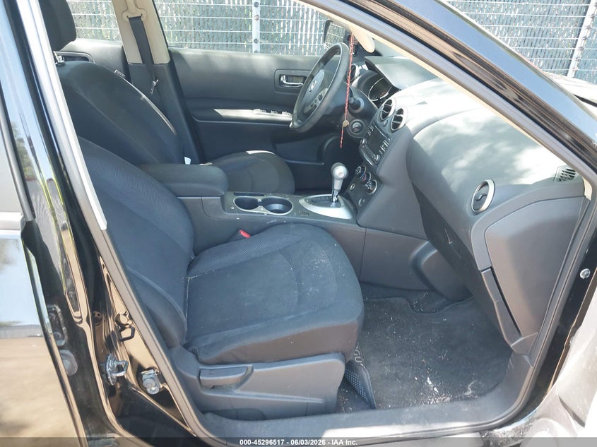 2015 Nissan Rogue VIN JN8AS5MV8FW255815 IAAI salvage auction — NORMAL WEAR, Clear (Virginia), sold $425 on 2026-07-30 (photo 5)