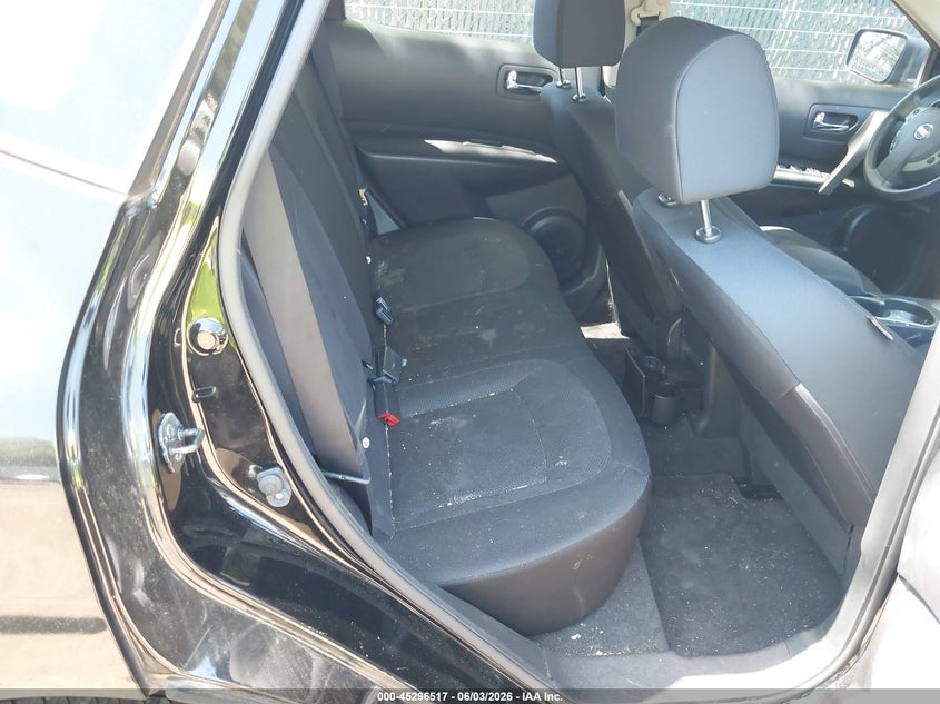 2015 Nissan Rogue VIN JN8AS5MV8FW255815 IAAI salvage auction — NORMAL WEAR, Clear (Virginia), sold $425 on 2026-07-30 (photo 8)