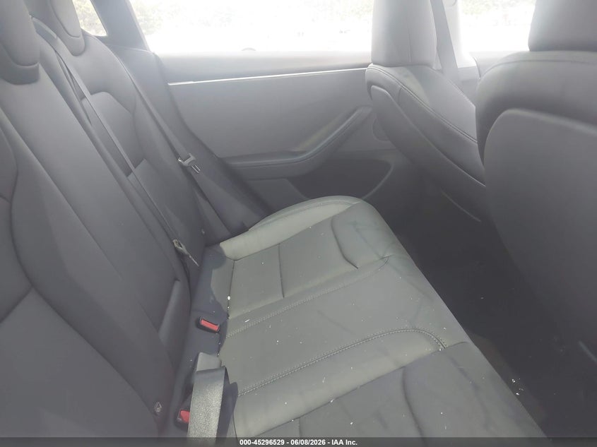2025 Tesla Model 3 VIN 5YJ3E1EA6SF890000 IAAI salvage auction — SIDE, Salvage Title, sold $13,575 on 2026-07-21 (photo 8)