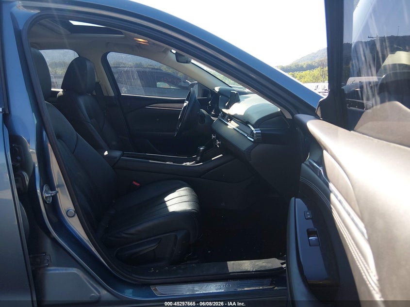 2018 Mazda 6 VIN JM1GL1VM9J1329895 IAAI salvage auction — RIGHT FRONT, Salvage Title, sold $2,500 on 2026-07-15 (photo 5)