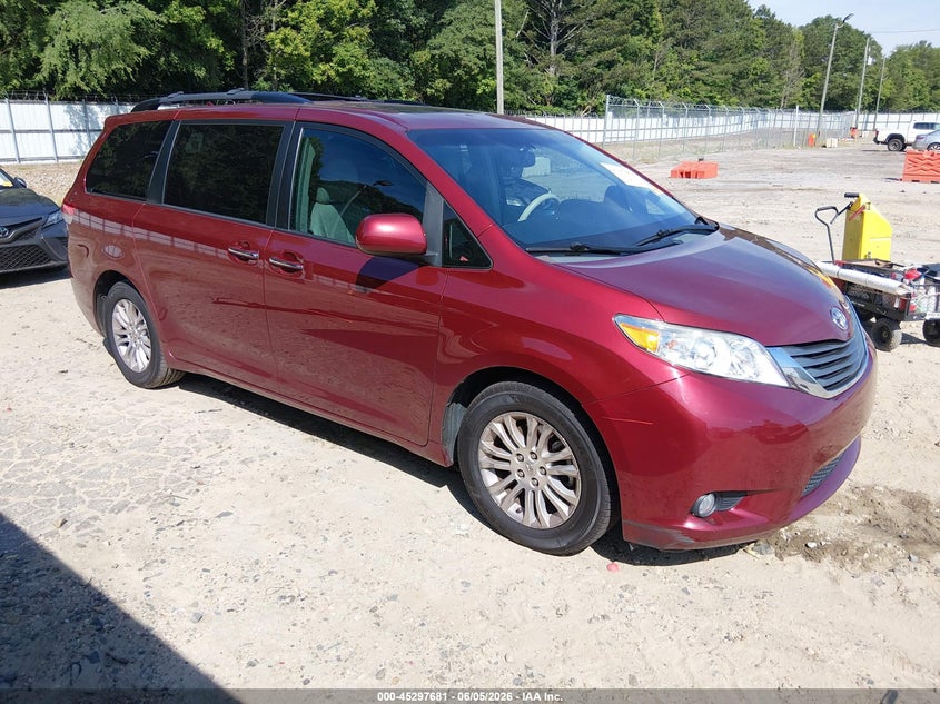 2013 Toyota Sienna VIN 5TDYK3DC1DS398101 IAAI salvage auction — FRONT END, Salvage Title, sold $4,650 on 2026-07-16 (photo 1)