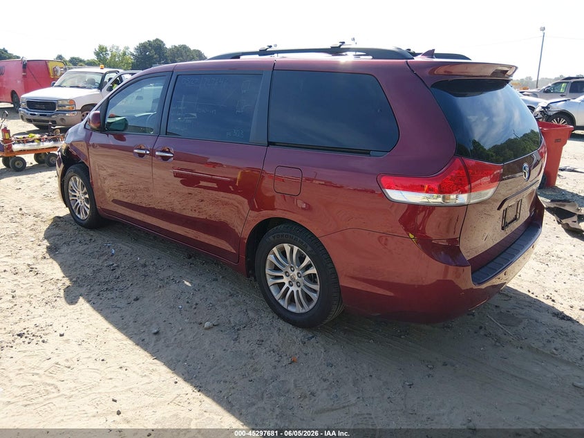 2013 Toyota Sienna VIN 5TDYK3DC1DS398101 IAAI salvage auction — FRONT END, Salvage Title, sold $4,650 on 2026-07-16 (photo 3)