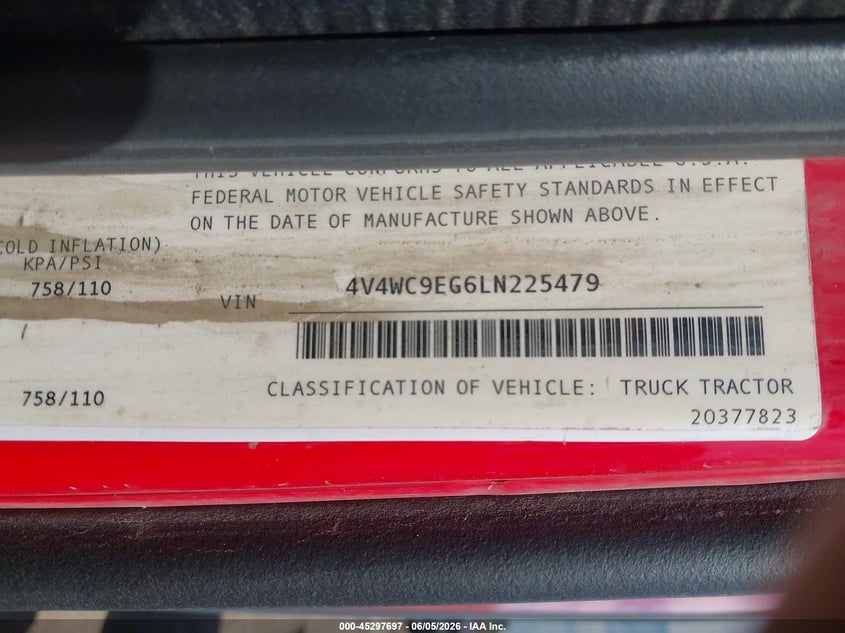 2020 Volvo VIN 4V4WC9EG6LN225479 IAAI salvage auction — UNKNOWN, Salvage Title, sold $13,950 on 2026-08-19 (photo 8)