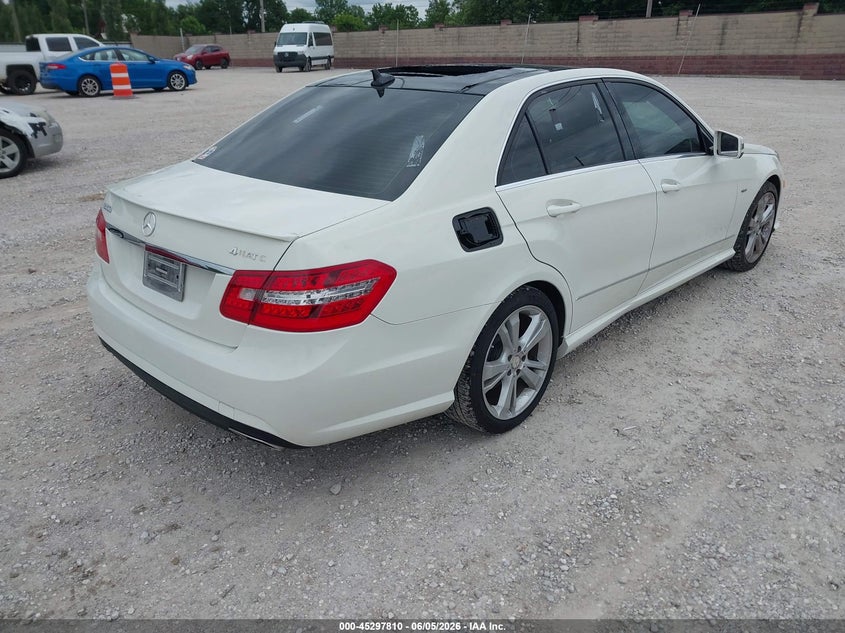 2012 Mercedes-benz E-klasse VIN WDDHF8JB2CA620756 IAAI salvage auction — HAIL, Salvage Title, sold $3,500 on 2026-07-27 (photo 4)