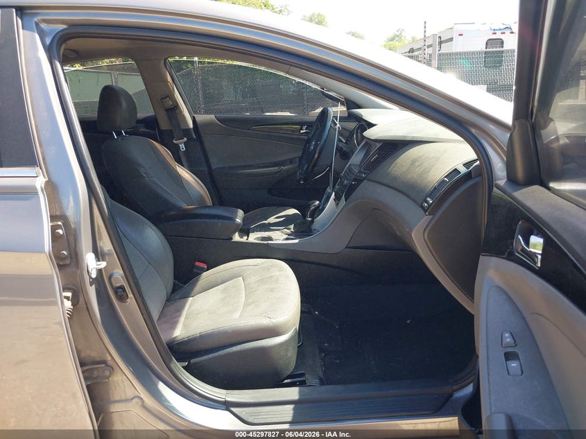 2014 Hyundai Sonata VIN 5NPEC4AB1EH900176 IAAI salvage auction — NORMAL WEAR, Clear (Maryland), sold $425 on 2026-07-16 (photo 5)