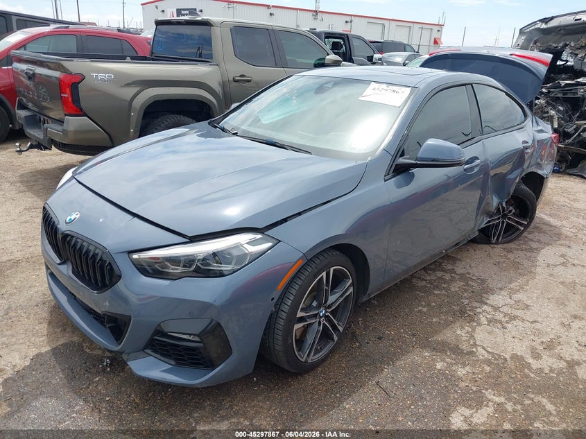 2022 BMW 2er VIN WBA53AK04N7J82510 IAAI salvage auction — LEFT & RIGHT, Salvage Title, sold $7,150 on 2026-08-25 (photo 2)