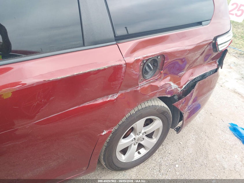 2015 Toyota Sienna VIN 5TDKK3DC8FS619637 IAAI salvage auction — LEFT SIDE, Salvage (Texas), sold $3,400 on 2026-07-29 (photo 6)