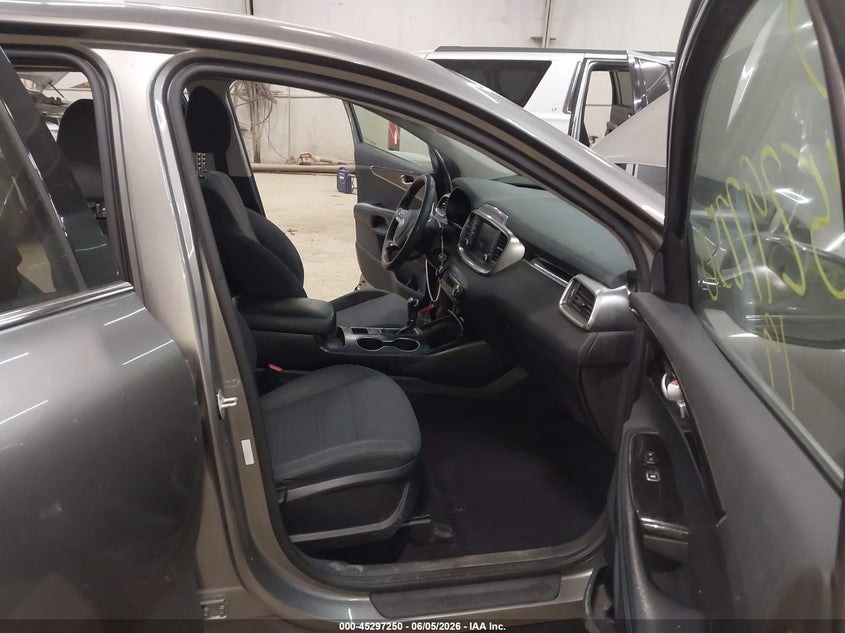 2019 Kia Sorento VIN 5XYPGDA57KG482345 IAAI salvage auction — FRONT END, Salvage (Texas), sold $25 on 2026-07-30 (photo 5)