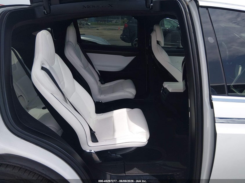 2017 Tesla Model x VIN 5YJXCBE27HF024899 IAAI salvage auction — REAR END, Salvage Title, sold $8,700 on 2026-07-20 (photo 7)