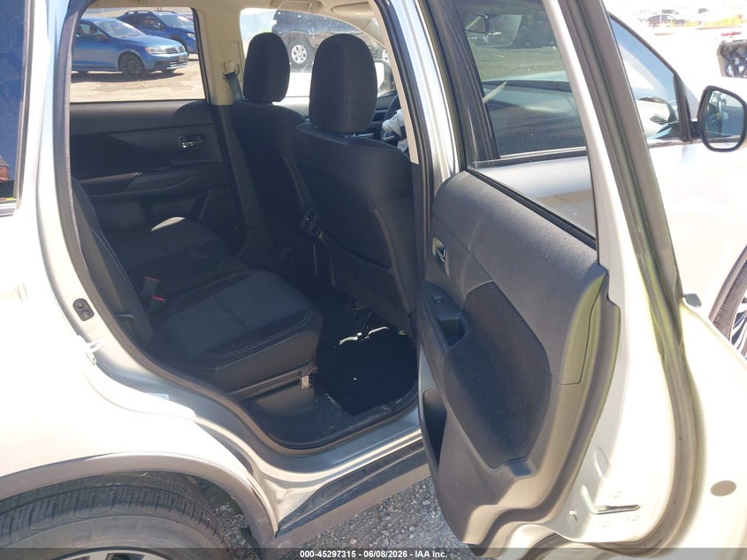 2020 Mitsubishi Outlander VIN JA4AZ3A3XLZ026880 IAAI salvage auction — FRONT END, Salvage Title, sold $1,200 on 2026-08-02 (photo 8)