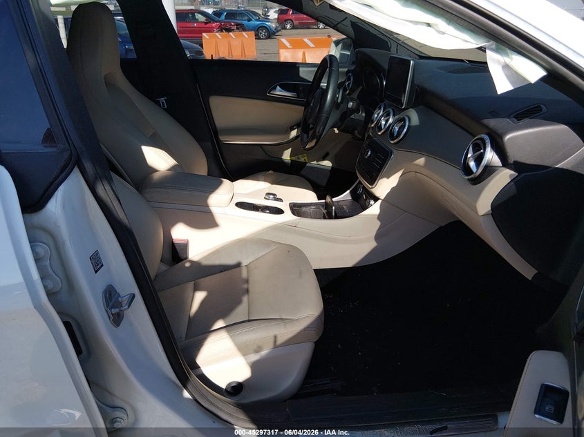 2015 Mercedes-benz Cla-klasse VIN WDDSJ4EB6FN214807 IAAI salvage auction — RIGHT SIDE, Salvage Title, sold $2,800 on 2026-07-09 (photo 5)