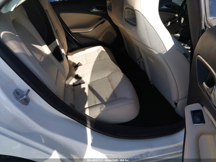 2015 Mercedes-benz Cla-klasse VIN WDDSJ4EB6FN214807 IAAI salvage auction — RIGHT SIDE, Salvage Title, sold $2,800 on 2026-07-09 (photo 8)