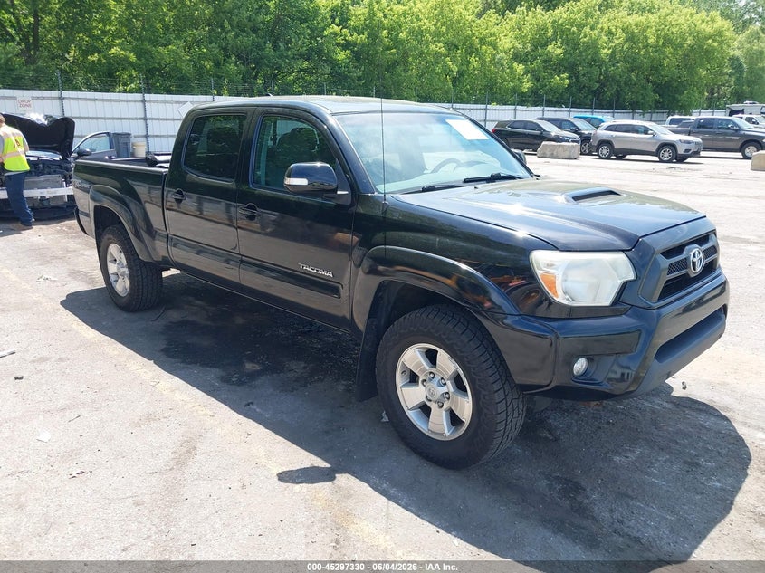 2015 Toyota Tacoma VIN 5TFMU4FN5FX030191 IAAI salvage auction — REAR END, Salvage Title, sold $7,400 on 2026-07-30 (photo 1)