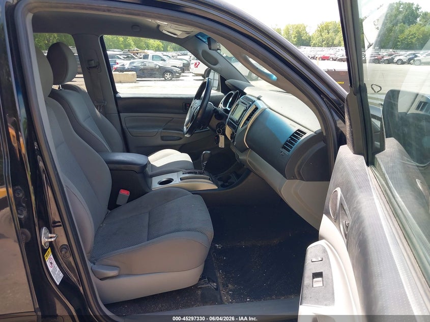 2015 Toyota Tacoma VIN 5TFMU4FN5FX030191 IAAI salvage auction — REAR END, Salvage Title, sold $7,400 on 2026-07-30 (photo 5)