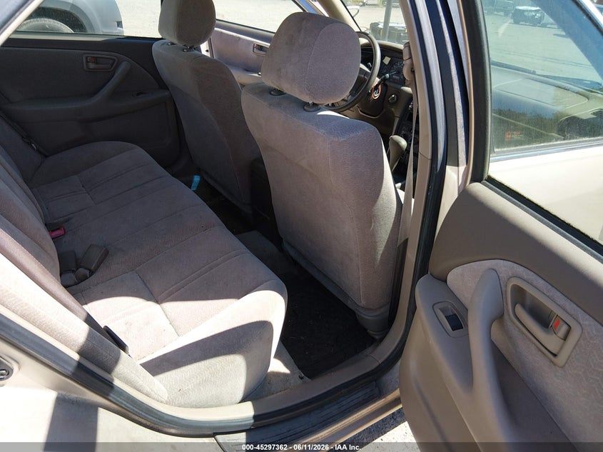 1997 Toyota Camry VIN JT2BF22KXV0081123 IAAI salvage auction — NORMAL WEAR, Clear (Washington), sold $300 on 2026-07-15 (photo 8)