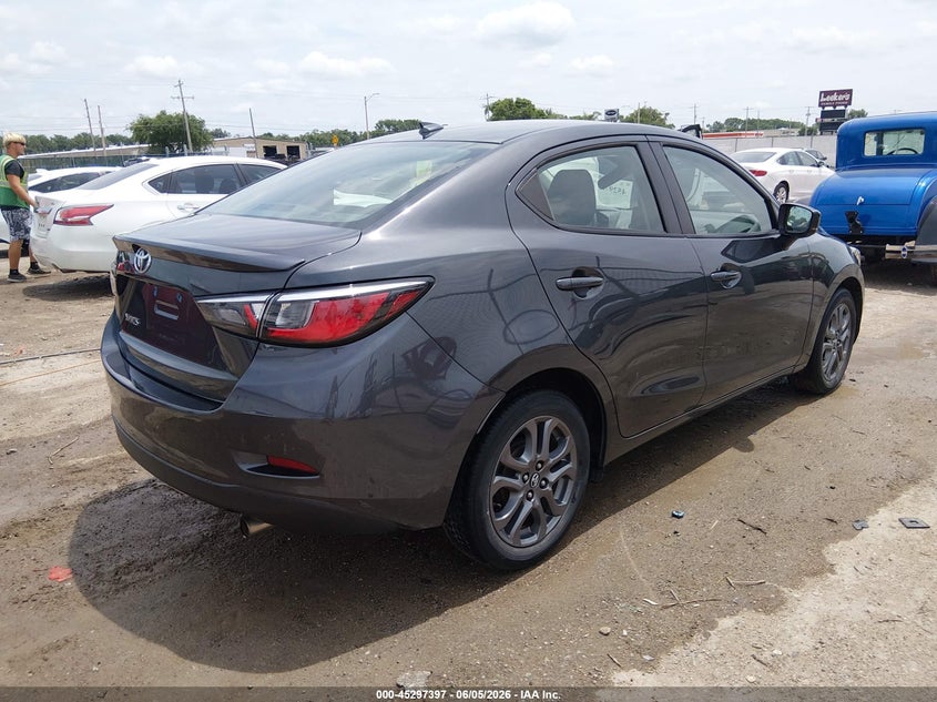 2019 Toyota Yaris VIN 3MYDLBYV2KY513894 IAAI salvage auction — HAIL, Salvage Title, sold $7,150 on 2026-08-21 (photo 4)