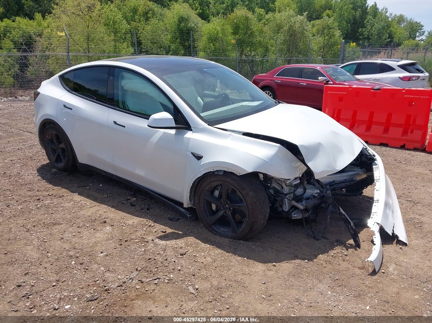 2026 Tesla Model y VIN 7SAYGDEE9TF358636 IAAI salvage auction — FRONT END, Salvage Title, sold $13,600 on 2026-07-23 (photo 1)