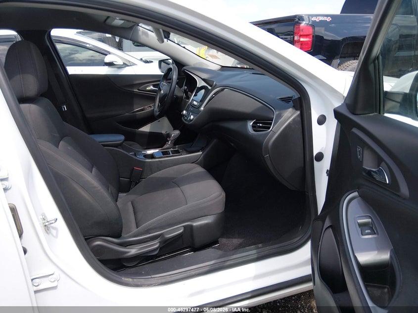 2023 Chevrolet Malibu VIN 1G1ZG5ST7PF140974 IAAI salvage auction — HAIL, Salvage Title, sold $7,500 on 2026-07-21 (photo 5)