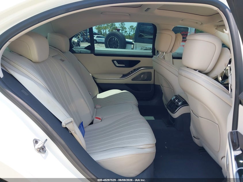 2023 Mercedes-benz S-klasse VIN W1K6G6DBXPA220776 IAAI salvage auction — FRONT END, Rebuildable (Florida), sold $20,400 on 2026-07-30 (photo 8)