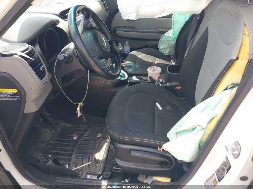 2016 Kia Soul VIN KNDJP3A58G7404368 IAAI salvage auction — LEFT & RIGHT, Clear (Massachusetts), sold $1,125 on 2026-07-14 (photo 5)