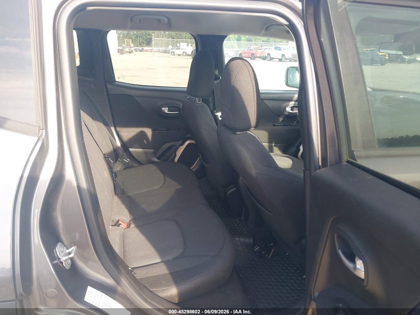 2017 Jeep Renegade VIN ZACCJABB3HPE63190 IAAI salvage auction — LEFT SIDE, Salvage Title, sold $1,800 on 2026-07-17 (photo 8)
