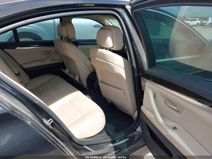 2012 BMW 5er VIN WBAXG5C55CDW24160 IAAI salvage auction — NORMAL WEAR, Original (Texas), sold $525 on 2026-07-10 (photo 8)