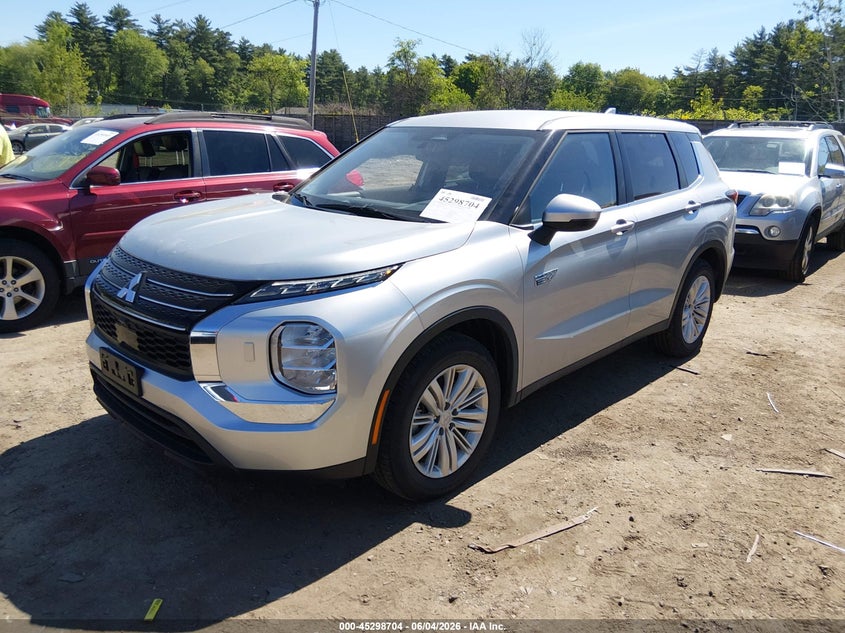2025 Mitsubishi Outlander VIN JA4T5UA95SZ001463 IAAI salvage auction — REAR END, Salvage Title, sold $15,000 on 2026-08-21 (photo 2)