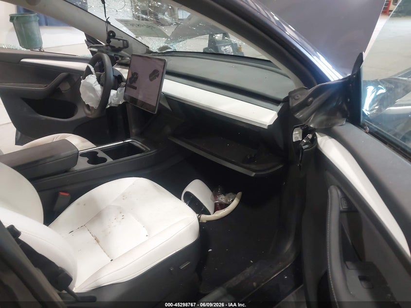 2023 Tesla Model y VIN 7SAYGDED4PF959109 IAAI salvage auction — LEFT FRONT, Salvage Title, sold $4,500 on 2026-07-29 (photo 5)