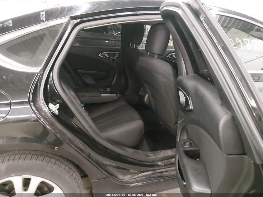 2015 Chrysler 200 VIN 1C3CCCAB8FN723858 IAAI salvage auction — FRONT END, Salvage Title, sold $700 on 2026-07-28 (photo 8)