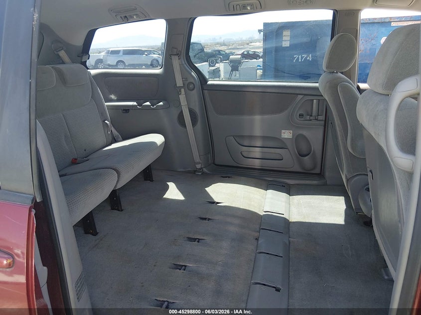 2006 Toyota Sienna VIN 5TDZA23CX6S540354 IAAI salvage auction — NORMAL WEAR, Clear (Georgia), sold $300 on 2026-07-10 (photo 8)