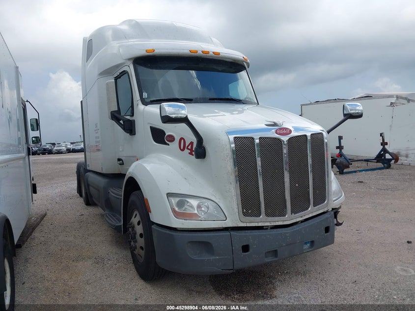 2020 Peterbilt 579 VIN 1XPBDP9X9LD689070 — IAAI salvage auction photo