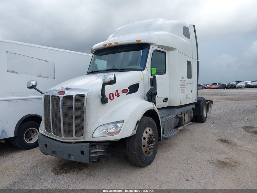 2020 Peterbilt 579 VIN 1XPBDP9X9LD689070 IAAI salvage auction — SIDE, Original (Texas), sold $7,950 on 2026-08-12 (photo 2)