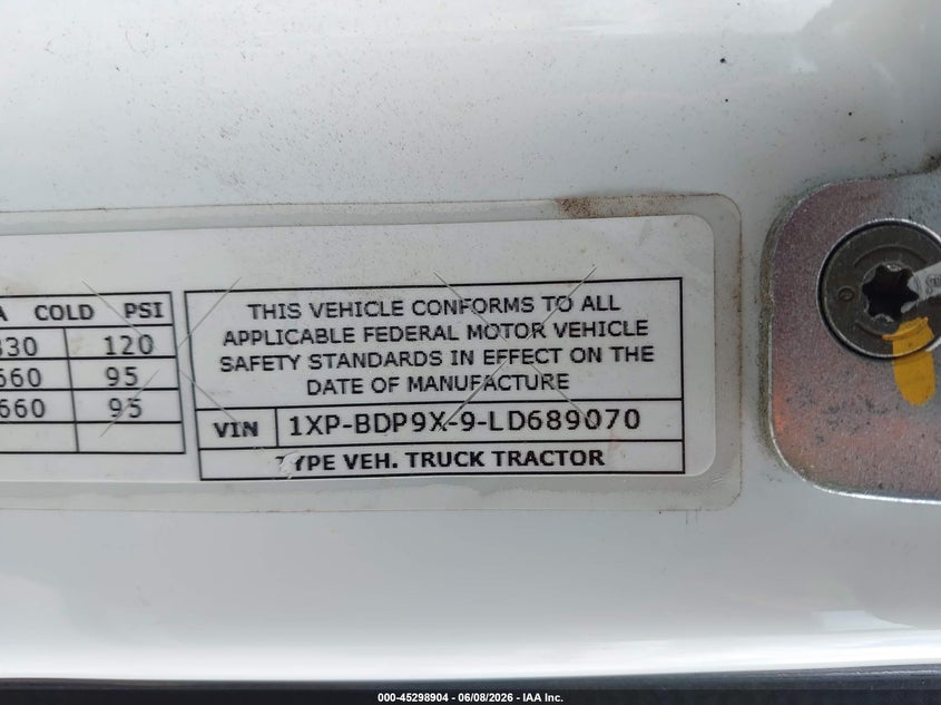 2020 Peterbilt 579 VIN 1XPBDP9X9LD689070 IAAI salvage auction — SIDE, Original (Texas), sold $7,950 on 2026-08-12 (photo 8)