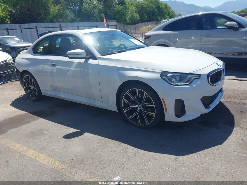 2024 BMW 2er VIN 3MW33CM03R8E72287 — IAAI salvage auction photo